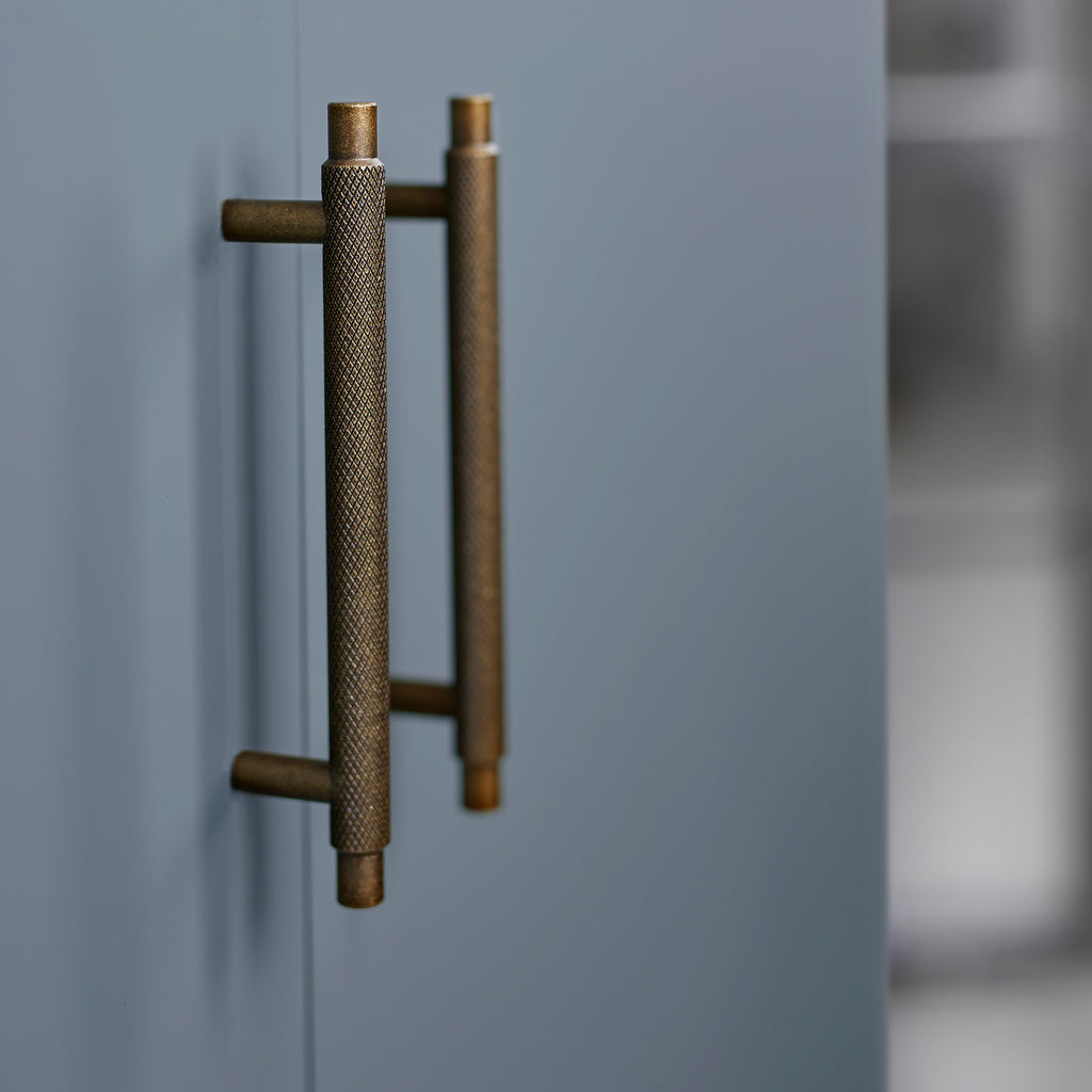 Handle Manor