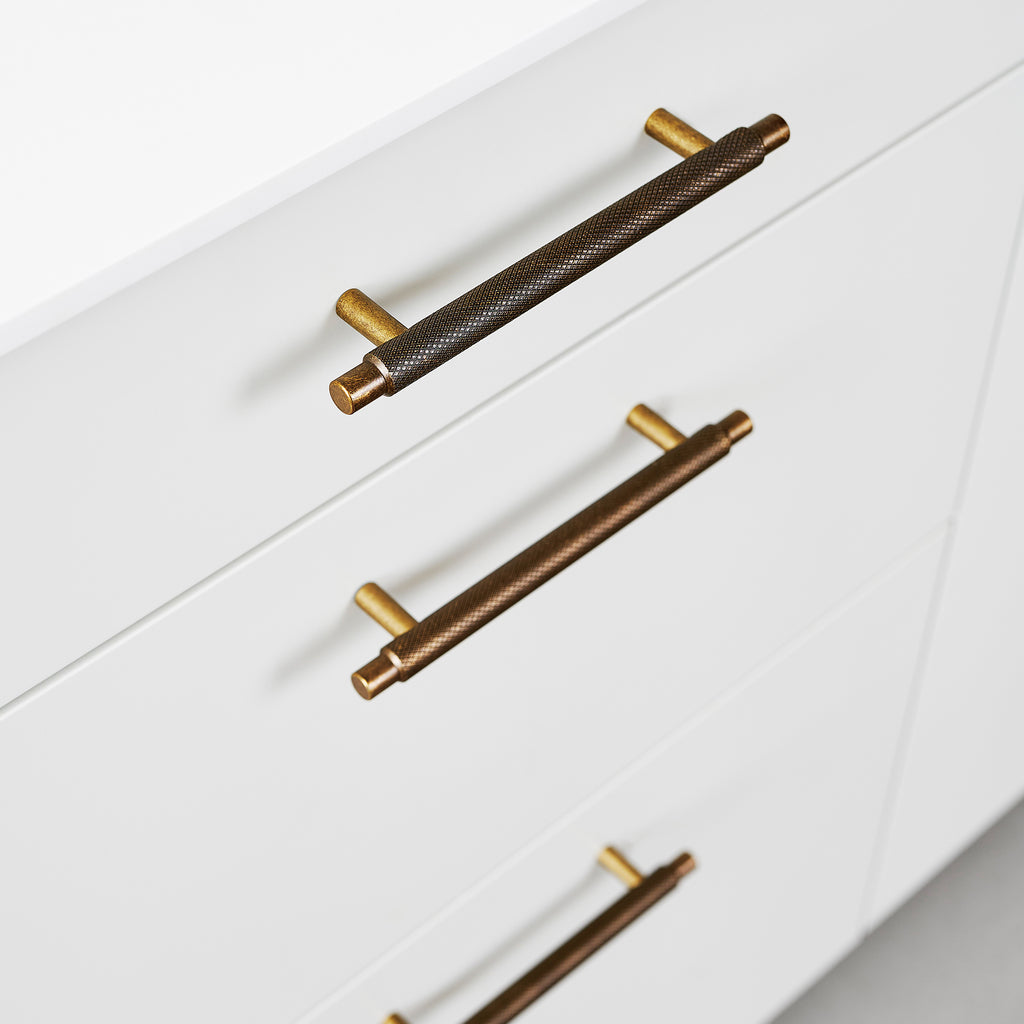 Handle Manor